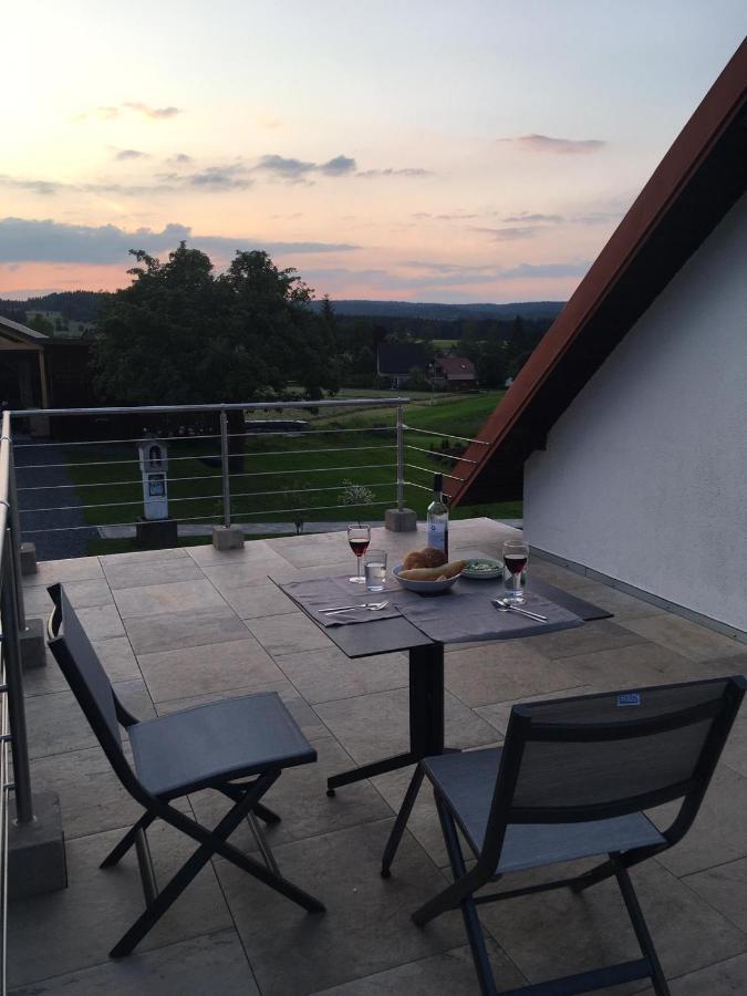 Dachgiebeloase Appartement Mehlmeisel Buitenkant foto